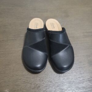 Clarks Women's Black Leather Clogs